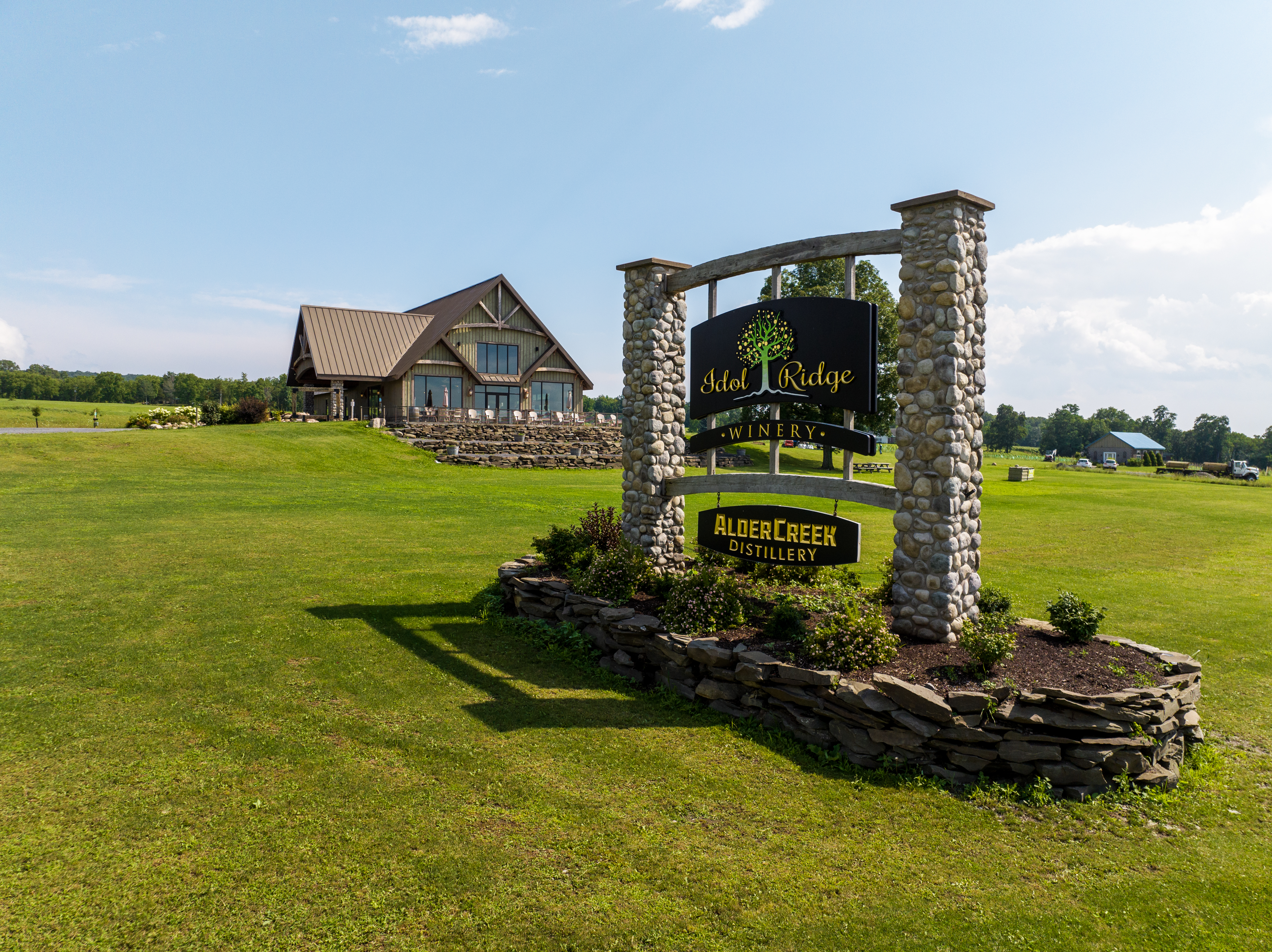 Idol Ridge Winery and Alder Creek Distillery entrance
