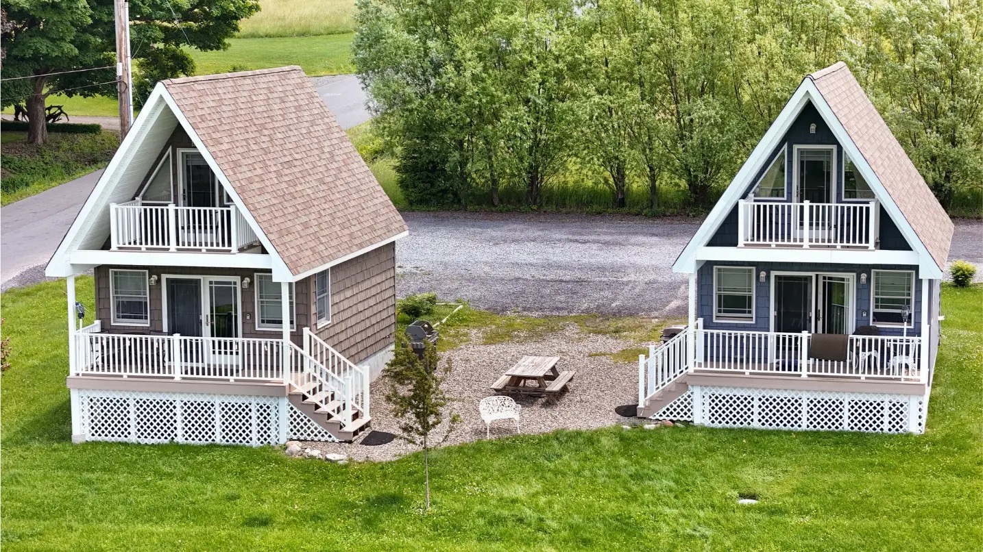 Two Vineyard Villas A-frames with private decks, balconies, picnic table and grill between them